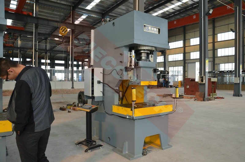 Hydraulic Punch Machine