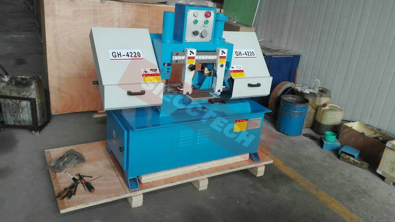 GH 4220 BAND SAW